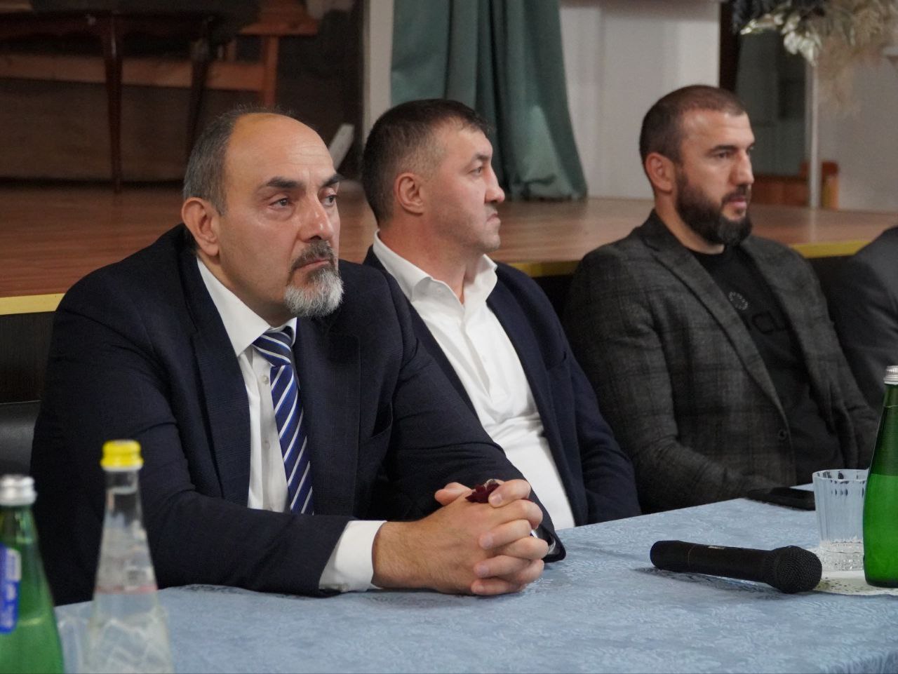 В Махачкале продолжаются профилактические беседы с подростками о ценностях, законе и ответственности